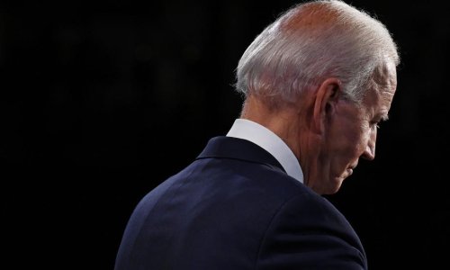 Biden demantirao da nosi skrivene slušalice u ušima na TV debati protiv Trumpa