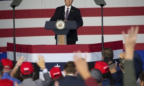 Američki potpredsjednik Mike Pence negativan na koronavirus