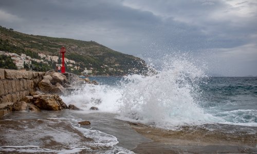 Jugo prekinulo više brodskih linija