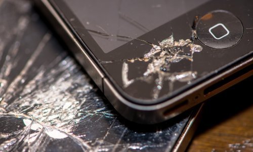 Apple ima novu ideju: Sklopivi iPhone sa zaslonom koji se sam popravlja