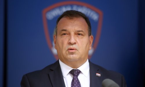 Beroš otkrio razmišlja li se o kažnjavanju onih koji ne nose zaštitne maske: 'Ovih dana nošenje maske ima važnu poruku'