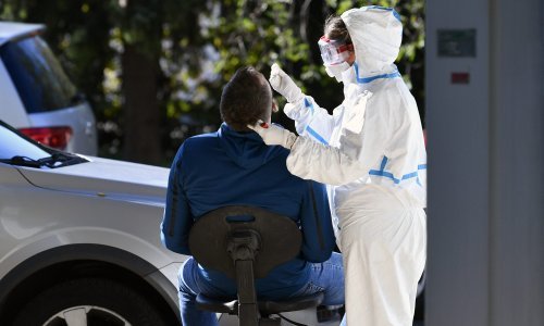 Na nekim površinama poput ekrana mobitela ili novčanica koronavirus preživljava i do 28 dana