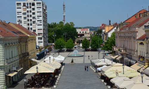 Slavonski Brod: Deset razreda jedne srednje škole na online nastavi