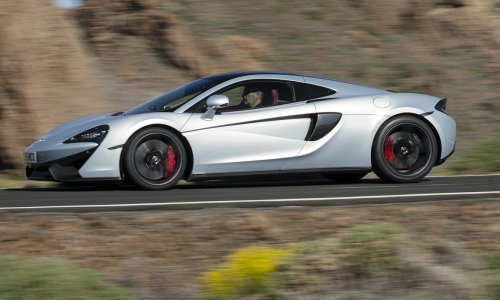 Autopiloti i superautomobili obilježili automobilsku godinu na zalasku