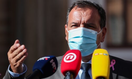 Beroš pisao glavnim centrima za testiranje: Žurno se reorganizirajte!