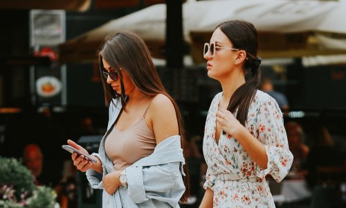 Hrvatice još jednom dokazale da prate modne trendove: Zagrebačkom špicom prošetale najpoželjnije čizme sezone