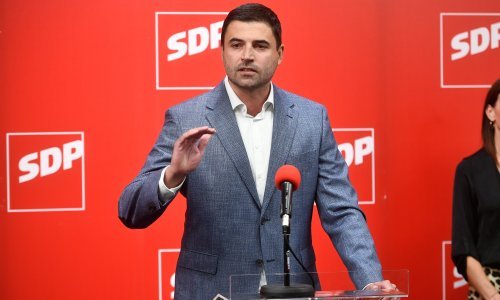Bivši predsjednik SDP-a Davor Bernardić poručio: Nisam vođa pobune!