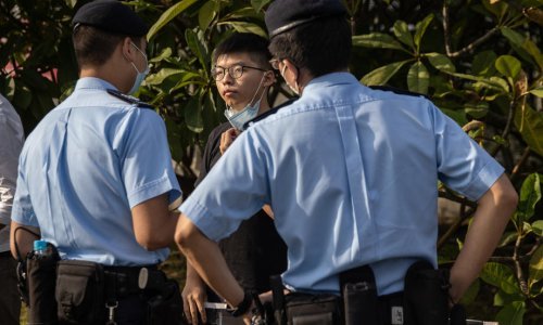 Hongkonška policija uhitila devet ljudi osumnjičenih za pomoć prosvjednicima