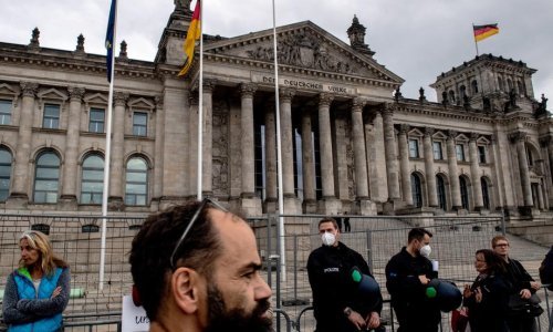 'Tihi marš' protiv strogih korona mjera u Berlinu, dosta im je 'zastrašivanja'