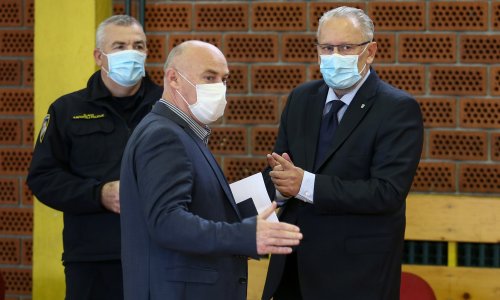 U Hrvatskoj rekordnih 1424 novozaraženih, umrlo 11 osoba