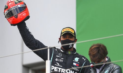 Emotivan istup Lewisa Hamiltona nakon što je dobio kacigu Michaela Schumachera: Ljudima je teško shvatiti koliko je bilo teško doći do ovoga