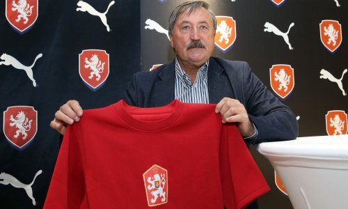 Nogometni svijet može odahnuti jer legendarni Čeh i inspiracija svim napadačima osjeća se bolje: Tatu sam odveo iz bolnice...