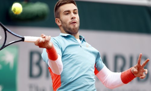 Borna Ćorić lako riješio prvi set u svoju korist, ali onda se u drugom setu sve zakompliciralo, no četvrtfinale je njegovo