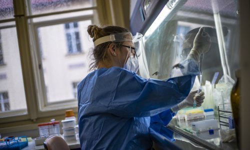 Belgija u ponedjeljak zatvara barove i restorane na četiri tjedna, uveden i policijski sat