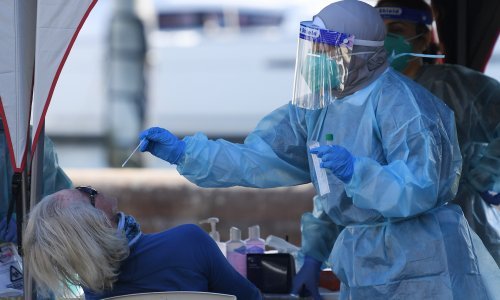 Wales uvodi dvotjedni "lockdown"