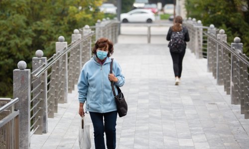 U Sloveniji potvrđeno 1113 novozaraženih, Vlada bez manevarskog prostora za strože mjere