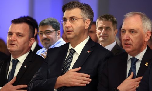 Turbulentno u splitskom HDZ-u: Škorićev klan protiv Sanaderova, isplivao i treći kandidat za šefa gradskog ogranka