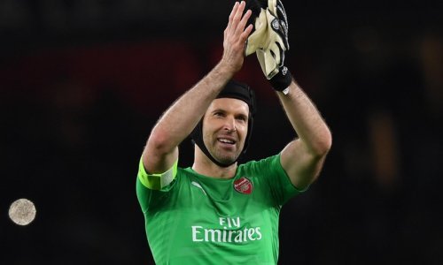 Legendarni golman Petr Čech mora se hitno vratiti iz mirovine; evo zašto je Chelsea jednog od svojih direktora registrirao za nastupe