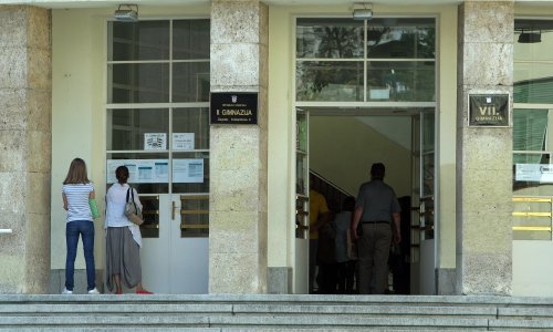 Zbog pogoršanja situacije s koronom još jedna zagrebačka škola sutra prelazi na online nastavu