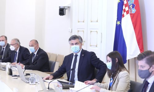 Plenković: Krajnji trenutak za alarmiranje građana na odgovornost