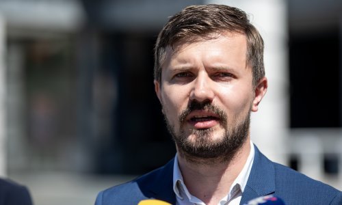Nađi: Država je ušla u spiralu dugova prema veledrogerijama