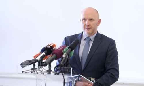 Petek: Ne slažemo da se sjednica Skupštine održi online