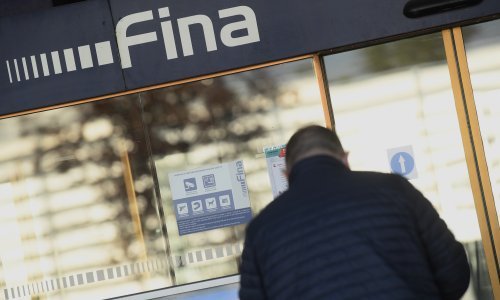 Pametno: Novo zaduživanje past će na teret građanima i poduzetnicima; umjesto toga neka se ukine FINA, relikt socijalizma