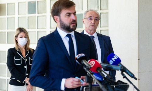 [FOTO/VIDEO] Ćorić donio 115 milijuna kuna u Split, pričao je o 'ogromnom iskoraku' iako se odvaja 3,74 posto otpada