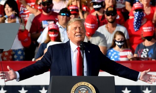 Trump glasa na Floridi pa nastavlja kampanju, Biden ide u Pennsylvaniju