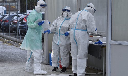 U Hrvatskoj danas 2242 nova slučaja, 16 je preminulih; najgore je u Zagrebu, a iz Splita također loše vijesti