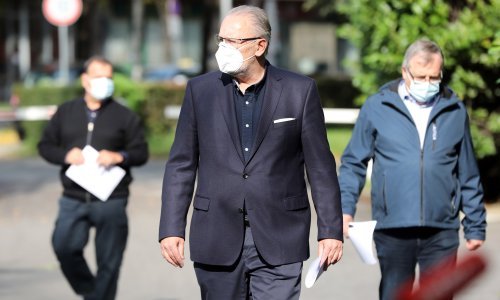 [FOTO/VIDEO] Stožer predstavio nove mjere: Arena postaje bolnica, opća zabrana alkohola od ponoći do 6 ujutro. U borbu s covidom ulaze i studenti medicine, a Slovenija će nam posuditi lijek remdesivir