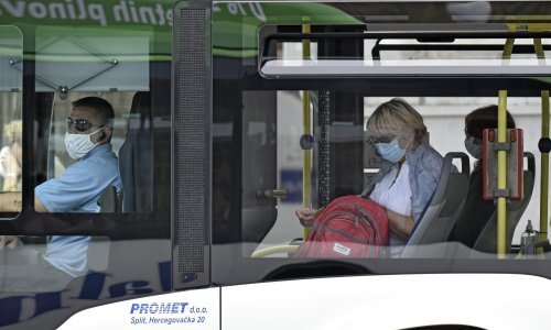 Maske su učinkovite u borbi protiv Covid-19; ali one s ventilacijskim otvorima nisu