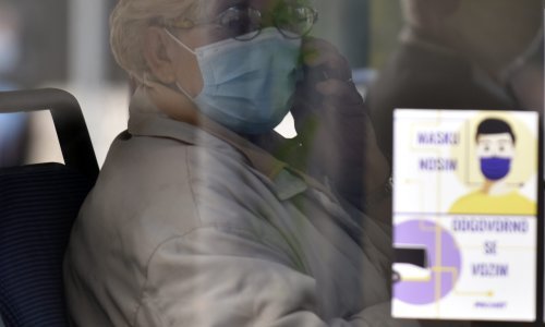 Gripa je pred vratima: Kako razlikovati simptome od onih koje izaziva koronavirus?
