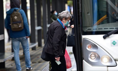 U Sloveniji novi rekord u broju dnevnih zaraza, pozitivan svaki treći uzorak