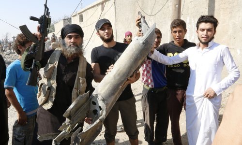 SAD napada džihadiste, oboren sirijski vojni avion