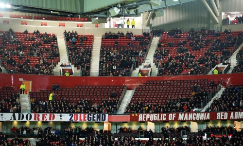 Englezi ne puštaju gledatelje na stadione, ali Manchester ima ideju kako da ih dovede na Old Trafford; klub po utakmici gubi pet milijuna eura