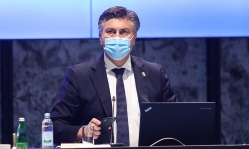 [FOTO] Plenković: Vrhunac epidemije za 2 do 3 tjedna. Imamo razloga vjerovati da mjere daju rezultata