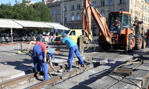 Pada broj osiguranika pri HZMO-u u svim sektorima, osim u građevinarstvu