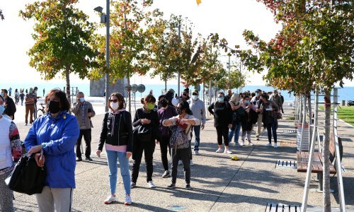 Rekordni dnevni broj mrtvih u Grčkoj, a u Turskoj zaraženih. SAD će prebaciti brojku od 12 milijuna zaraženih