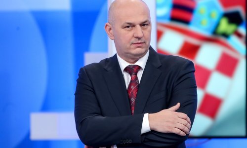 Kolakušić pisao kolegama u EU parlamentu: Koronavirus je prehlada. Euractiv se pita: Kako možemo izabrati ovakve?