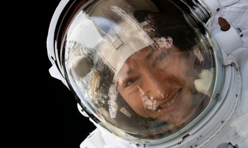 [FOTO/VIDEO] NASA-ino otkriće vode na Mjesecu stvarno je velika stvar, a iako otvara mnoga nova pitanja, teško da će budućnost letova u svemir ikada više biti ista