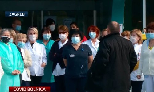 Liječnici i medicinske sestre prosvjedovali ispred KB-a Dubrava: Ovako više ne može, obećana nam je pomoć, a umjesto kanadera za gašenje požara dobili smo dva čovjeka s brentačama