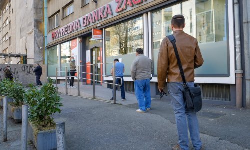 Trgovanje na Zagrebačkoj burzi: Indeksi blago oslabili, PBZ u fokusu ulagača