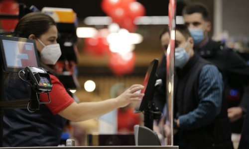 U Srbiji novi dnevni rekord po broju zaraza koronavirusom i veći broj hospitalizianih