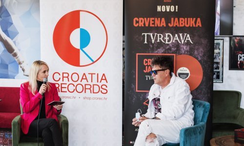 Slave 35 godušnjicu djelovanja: Predstavljen novi album Crvene jabuke 'Tvrđava'