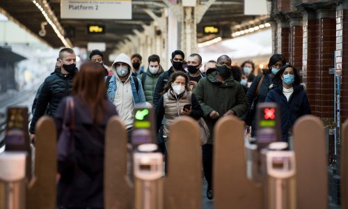 U Velikoj Britaniji 1300 ljudi pogrešno obaviješteno da ima koronavirus