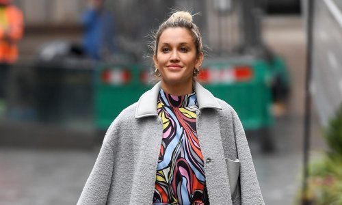 [FOTO] Ovako se razbija jesensko sivilo: Slavna plavuša oduševila veselim stajlingom