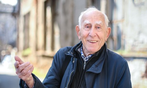 Preminuo književnik i novinar Mladen Kušec