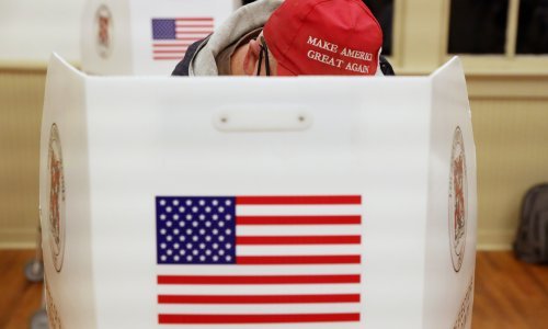 Amerikanci pod stresom: S odmicanjem izborne noći naglo je porasla dostava hrane i pića, ali i prodaja alkohola i marihuane