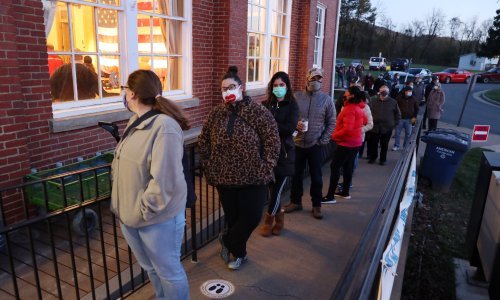 Ekonomija i pandemija najvažnija pitanja za polovicu birača na današnjim izborima u SAD-u